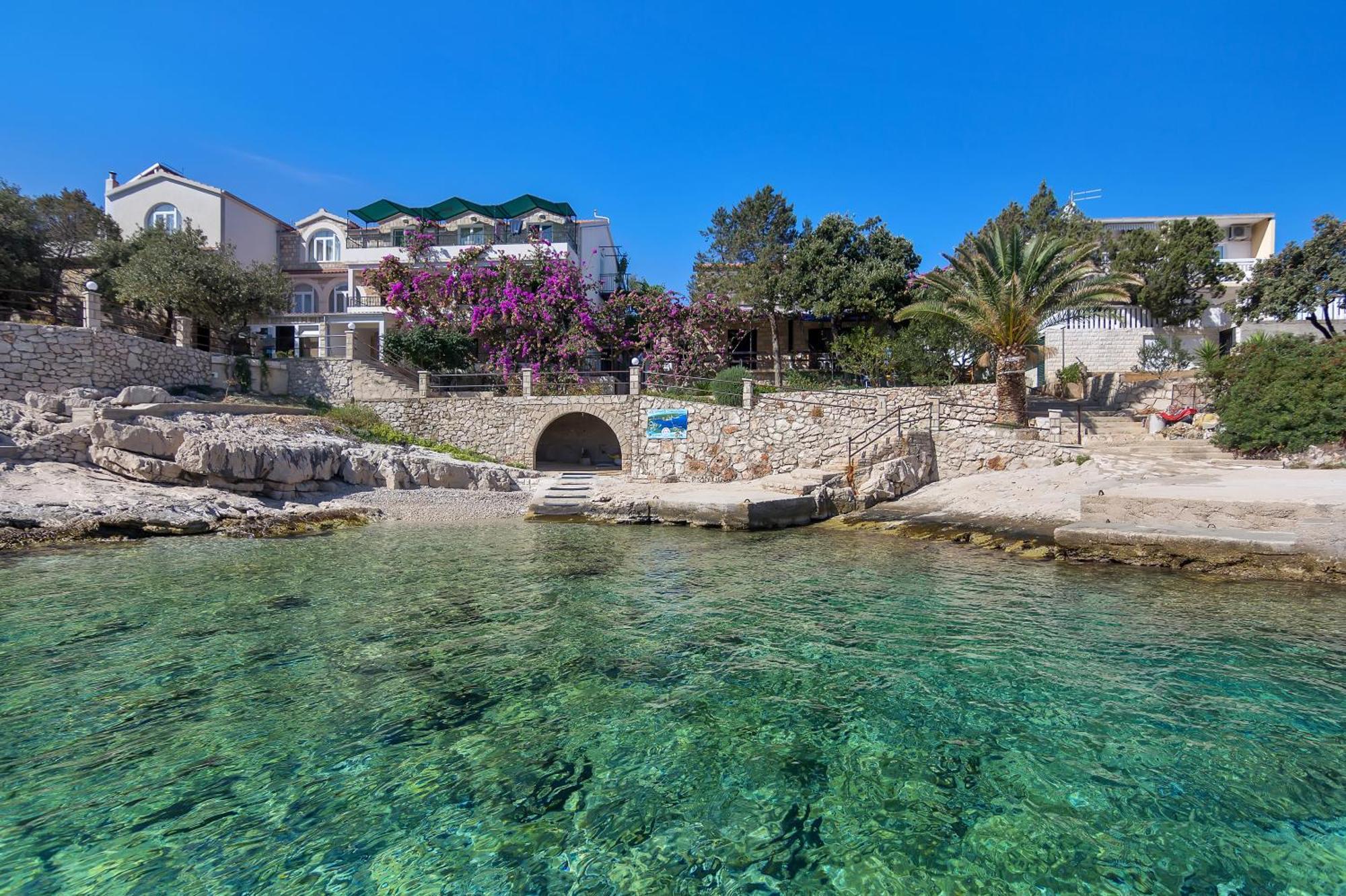 Apartmani Nikola Zastražišće Εξωτερικό φωτογραφία