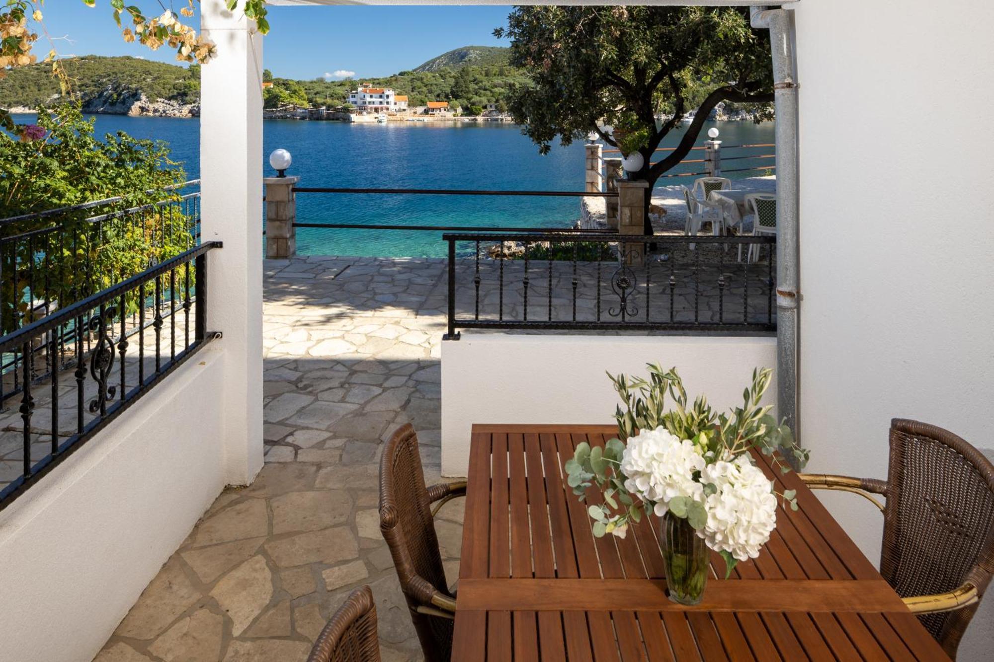 Apartmani Nikola Zastražišće Εξωτερικό φωτογραφία