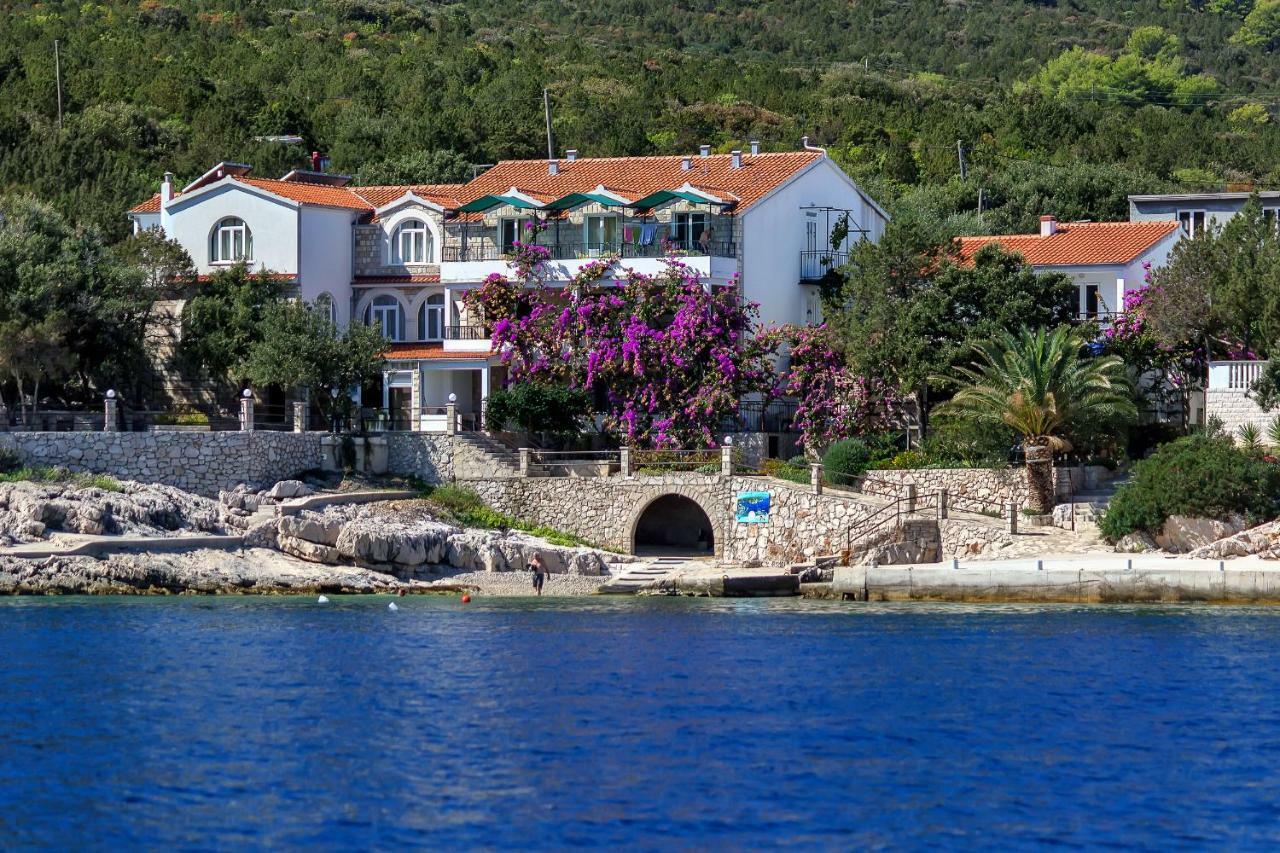 Apartmani Nikola Zastražišće Εξωτερικό φωτογραφία