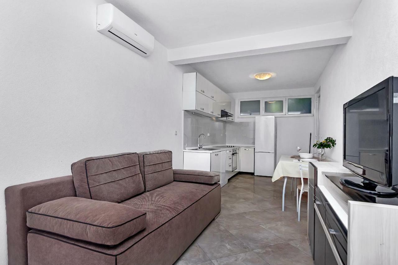 Apartmani Nikola Zastražišće Εξωτερικό φωτογραφία
