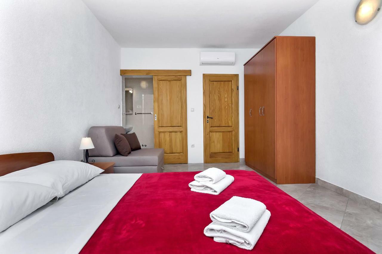 Apartmani Nikola Zastražišće Εξωτερικό φωτογραφία