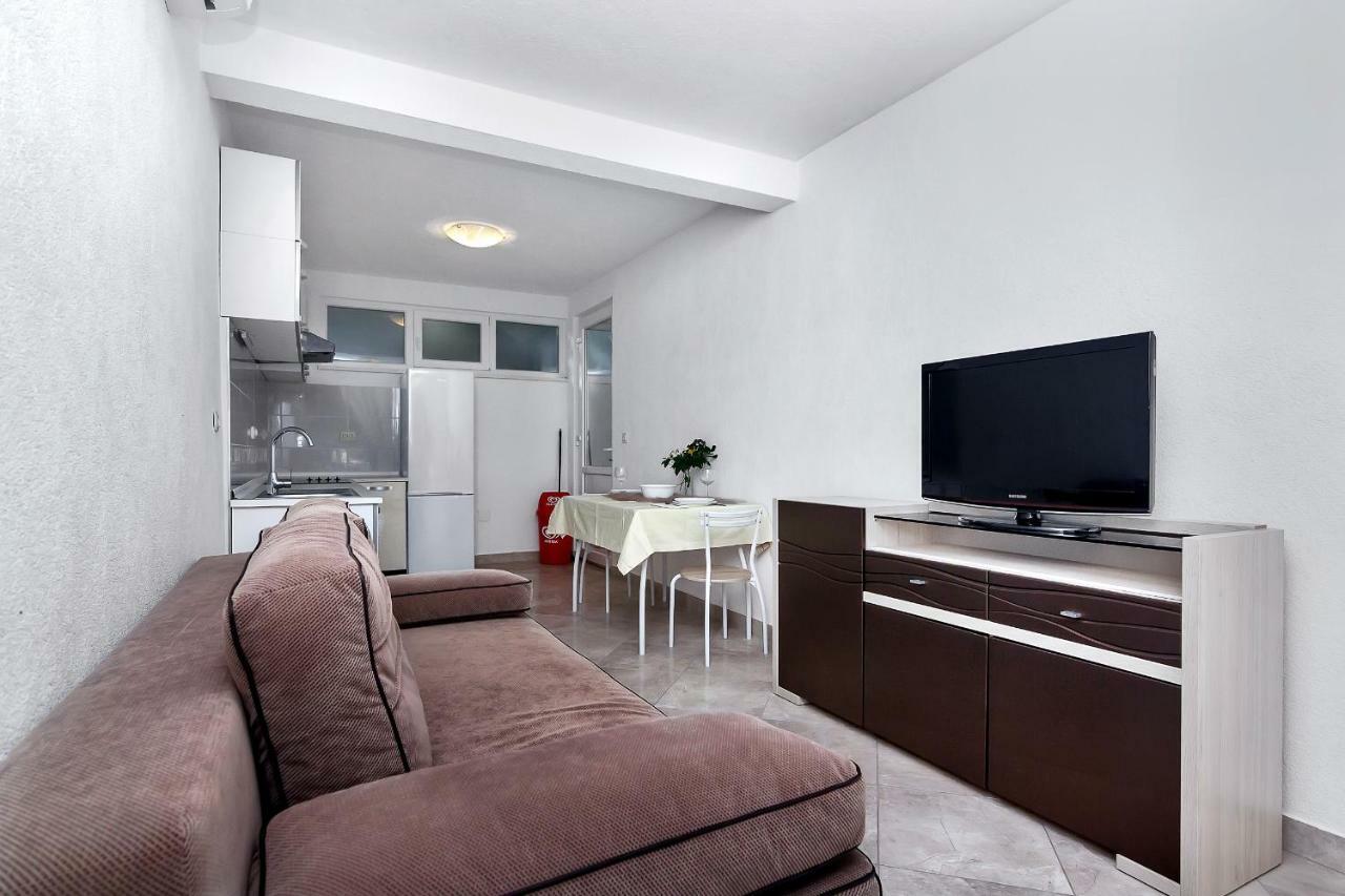 Apartmani Nikola Zastražišće Εξωτερικό φωτογραφία