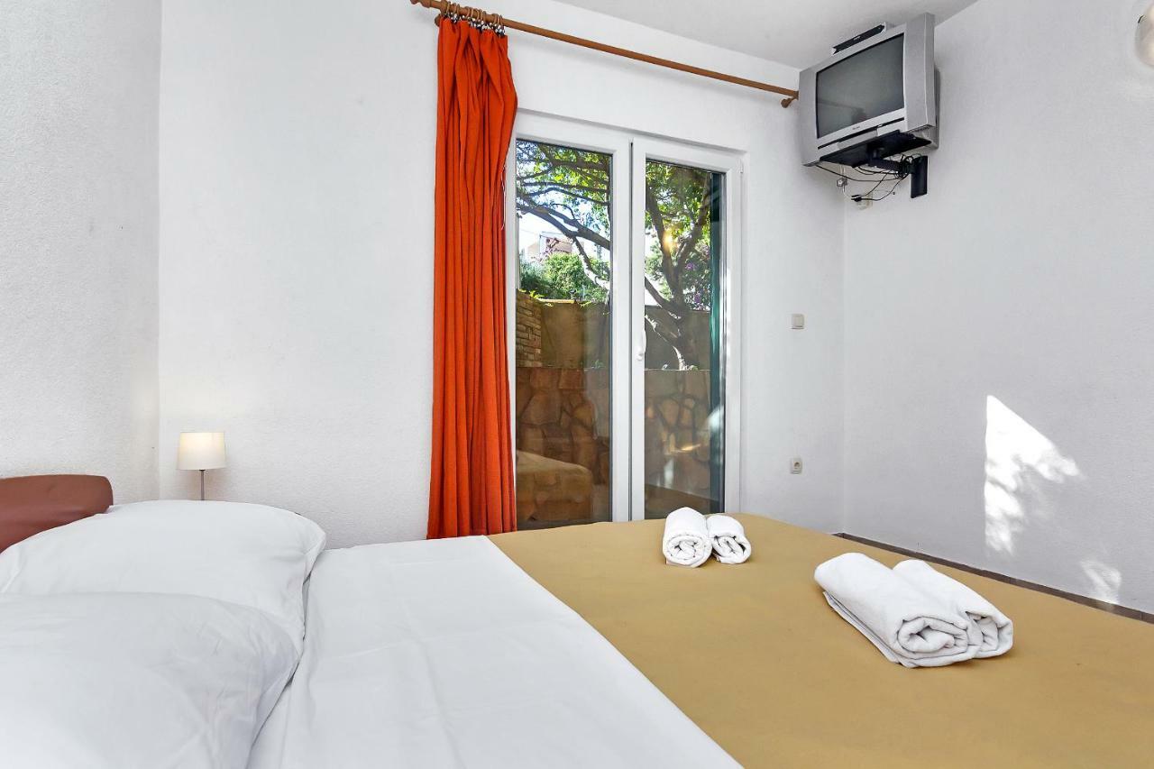 Apartmani Nikola Zastražišće Εξωτερικό φωτογραφία