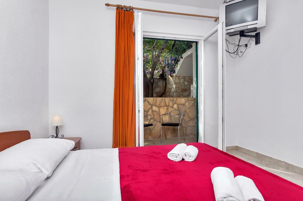 Apartmani Nikola Zastražišće Εξωτερικό φωτογραφία