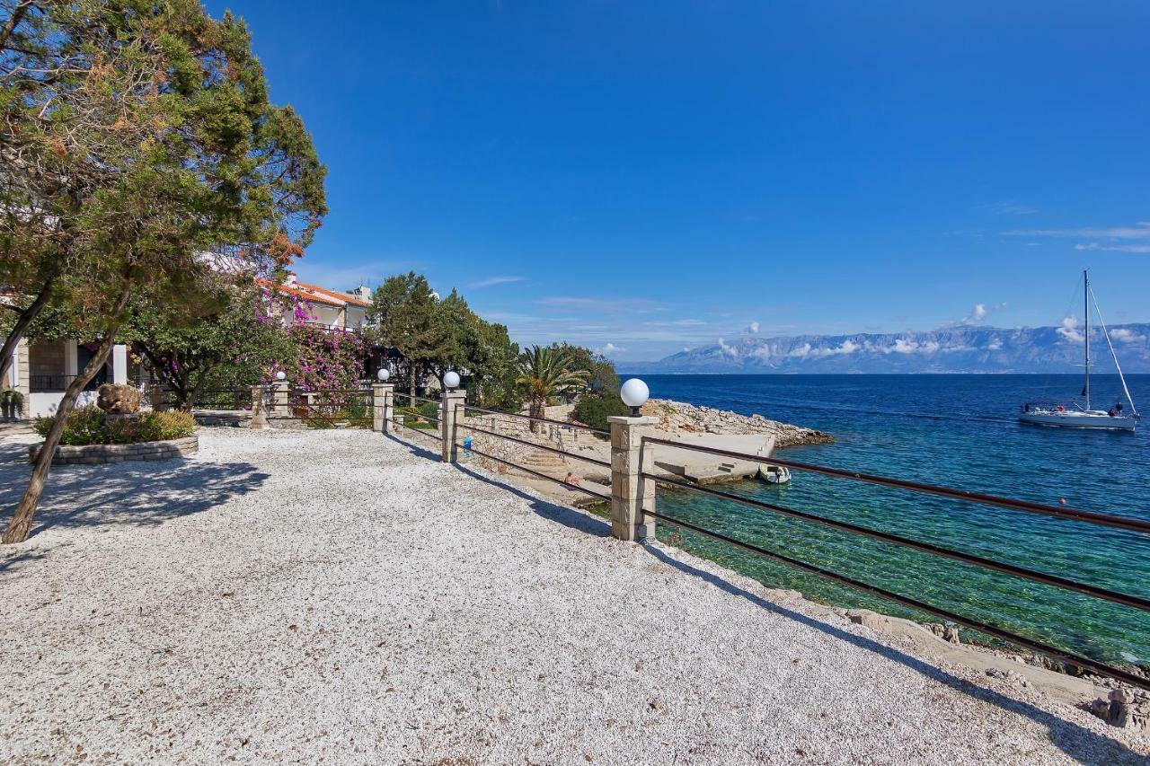 Apartmani Nikola Zastražišće Εξωτερικό φωτογραφία